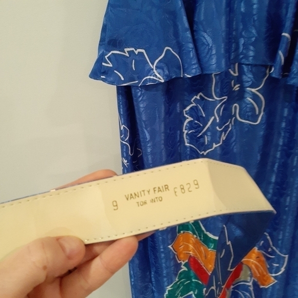 80's Sheath Hibiscus Dress with Peplum - Picture 9 of 9